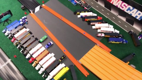 Epic NASCAR King of the Hill Race Six Wide Battle on Hot Wheels Super 6 Lane Track
