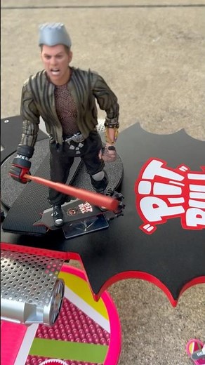 Back to The Future II, Biff’s Pitbull Hoverboard #backtothefuture #pitbull #hoverboard #figure #80s