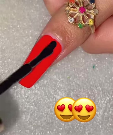 Colorful Nail Art: Floral Design Techniques