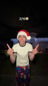 Rating the Christmas decorations of the houses in my neighborhood 🤭🎄