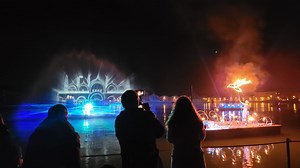 Venezia, l'incanto notturno di "Nebula Solaris" all'Arsenale
