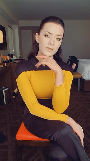 Star Trek Data Cosplay Transformation