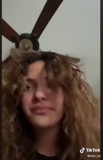 sneeze compilation #sneeze #girl #allergies