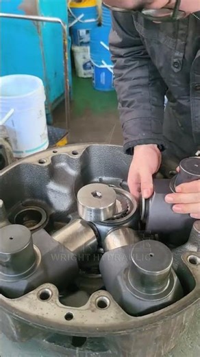 Hydraulic Motor Rebuild 101: Diagnosis, Disassembly & Repair