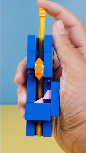 A simple LEGO fidget that explains ballpoint pen mechanism #lego #fidget #legomoc #satisfying