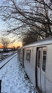 Q train 🚂 Kings highway 🛣️ #nycsubway #mtasubway #newyork #newyorksubway | JF Transit