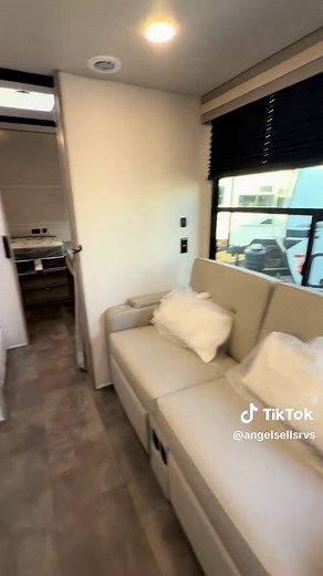 Explore the 2025 Forest River Salem FSX 165RKS Camper