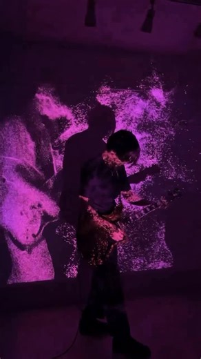 TouchDesigner on Instagram: "repost @alviestarr Audio Reactive Guitar Visual – TouchDesigner POPs Particle + Kinect Real-time particle visuals reacting to live guitar sound. Created in TouchDesigner (POPs) with Kinect. - - - #touchdesigner #touchdesignervisuals #tdpops #audioreactive #audioreactivevisuals #audiovisualart #audiovisualinstallation #interactiveart #generativeart #projectionart #projectionmapping #vj #kinect #glsl #electricguitar #dangelico"