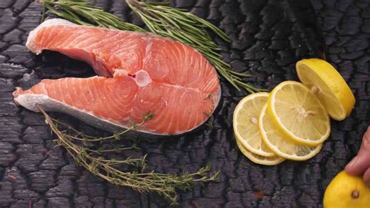 How to cook giant salmon perfectly over fire and salt