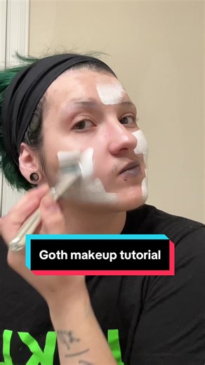 Goth Makeup Tutorial: Transform Your Look