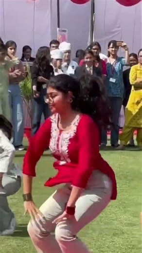 Krliya Tere Naam Ka Tattoo 🐉 | Trendaava Flashmob-tanssi #Shorts #Trending #viralstar #song