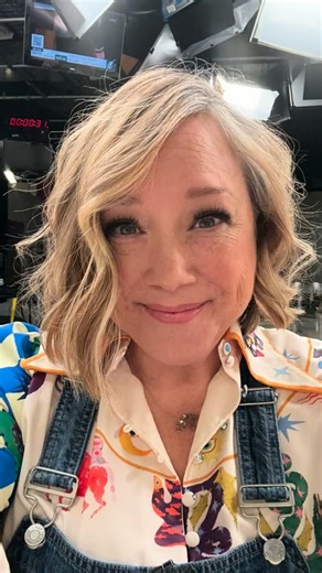 Jennifer Tryon on Instagram: "Coming up on TSC!! So many new designs! These are Winnie’s Picks Paint by Number! You’d never know! Tune in 1pm and 4pm! Or TSC.ca"