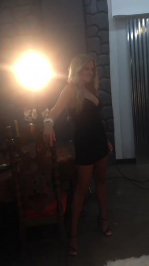 Behind the scenes 💖 #fashionmodel #modelinglife #bts