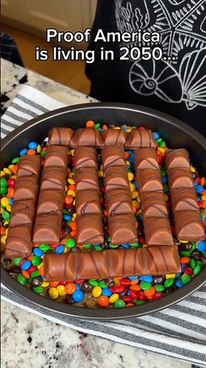 Proof America is living in 2050… #food #eating #mukbang #cake #chocolate