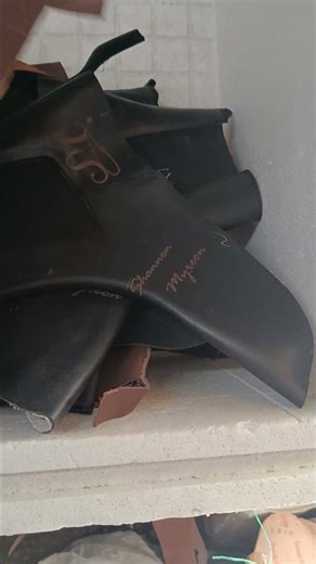 Laser-Marked Chelsea Boot Uppers 🔥 | Shannon Myreon Signature Craft – ArtisanShoemakerTR