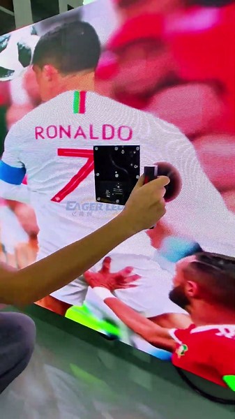 Fix Ronaldo!#ledscreen #ledvideowall #ledboard #eagerled #ledmodule #ledfactory