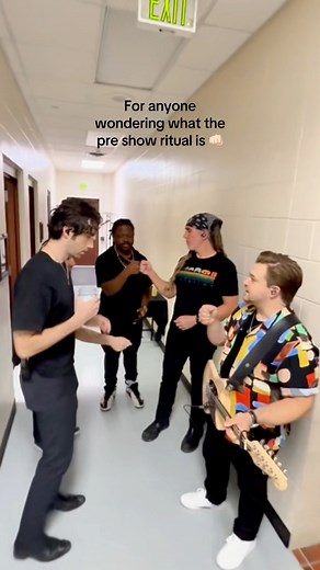 No matter how many shows we’ve done, it’s never enough! Love making music with these guys. #happyflying | Hunter Hayes