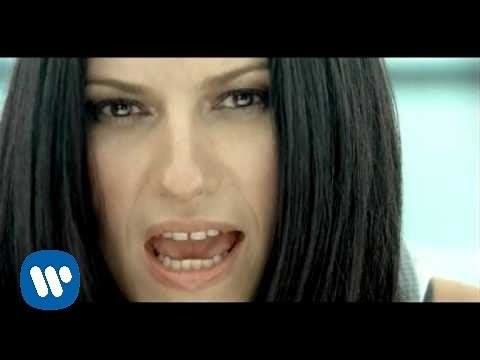 Laura Pausini - "En Cambio No" (Video Oficial)
