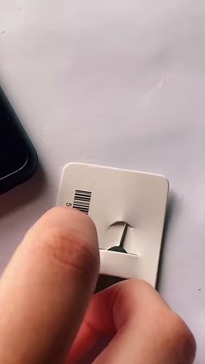 Get Connected 100: Putting the sim card into your Lenovo tablet
