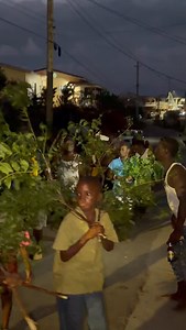 Cherry Hill Jabs just arrived inside Bogles Road Show. The energy is building. Don’t you miss it. | Explore Carriacou and Petite Martinique