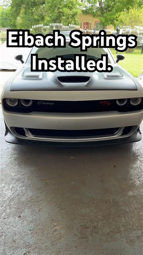 I finally Lowered My Challenger. Here how it looks.