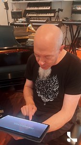 1.6K views · 144 reactions | I'm having a great time exploring the Lume Pad 2 by Leia Inc. An immersive 3D tablet with face tracking, see your photos, videos, and more like never before! For the full video, join my Patreon! www.patreon.com/jordanrudess #JordanRudess #LumePad #LeiaInc #3DTablet #3D #Immersive3D #Patreon #Technology | Jordan Rudess | Facebook