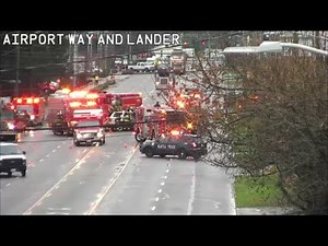 [Traffic Cam] Large Seattle PD & FD response to auto rescue call