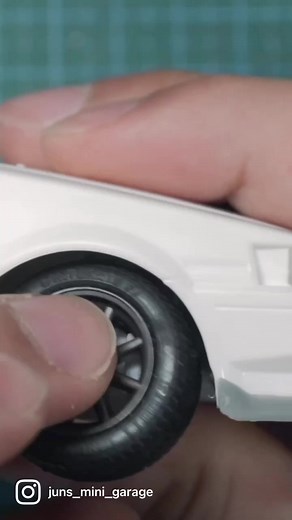 How to lower a scale model car by simply removing part of the strut. (Don’t do it to your real car😜😜). _____________________________#ae86 #toyota #toyotaae86 #trueno #hachiroku #jdm #jdmnation #drifting #fujimi #initiald #tamiya #124scale #124scalemodel #plamo #plamodel #aoshima #watanabe #4AGE #scalemodel | Jun's Mini Garage