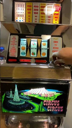 Bally 809 multiplier slot machine from 1967 (Circus circus )