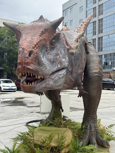 Carnotaurus: Smooth Movements and Realistic Details