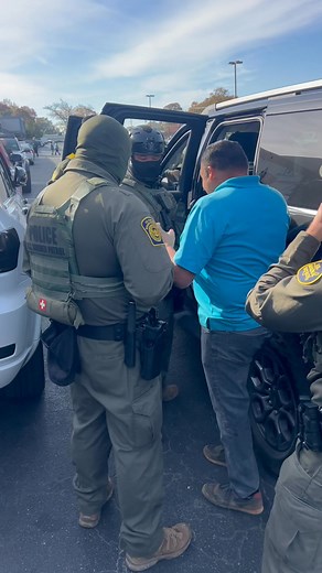 For everyone asking for proof of Willy having the first group of agents confirm his status. Here is the video. It’s towards the end of the video. Did he mess with them? Yes, but they were professional and didn’t treat him like the other group. I’m pretty sure he was just nervous. | Anthony Lousy