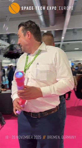 #spacetechexpo #bremen #innovent #mathesi #magnetismus #helmholtzspule #pcuschichten #ptoschichten #jena #materialinnovation #thinfilms #futuretech #aerospacetechnology | Rocco Holzhey