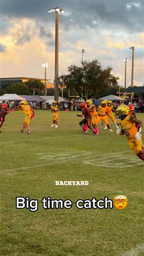 That’s how you track a ball😳🔥 | Backyard Athletics