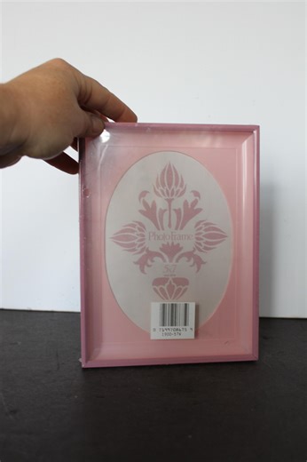 Vintage Pink Metal Picture Frame. Delicate Grandmacore Decor, Housewarming, Hostess, NOS, Gift for A Collector, Pink Mat, Housewarming, Host - Etsy