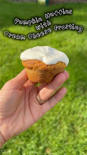 Pumpkin Muffins with Cream Cheese Frosting