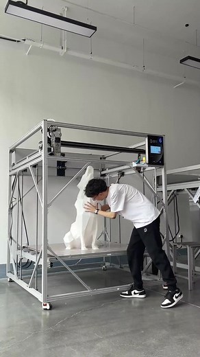 Giant Wolf Sculpture - 3D Printing Process Revealed!