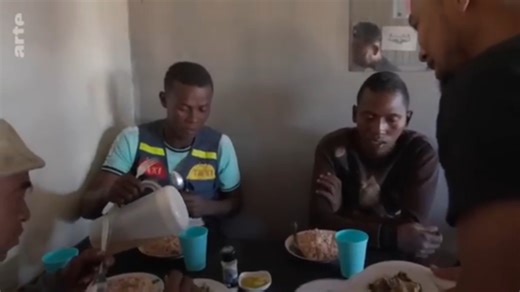 25K views · 967 reactions | Madagascar : les petites mains de l’IA..."Derrière les prouesses de l’intelligence artificielle, il y a en réalité une armée de travailleurs de l’ombre. À Madagascar, près de 100 000 personnes cliquent chaque jour pour entraîner les algorithmes des géants du numérique du monde entier." Reportage complet de ARTE à voir ici https://www.youtube.com/watch?v=b0a6M5SaQQM | Edith Brou | Facebook