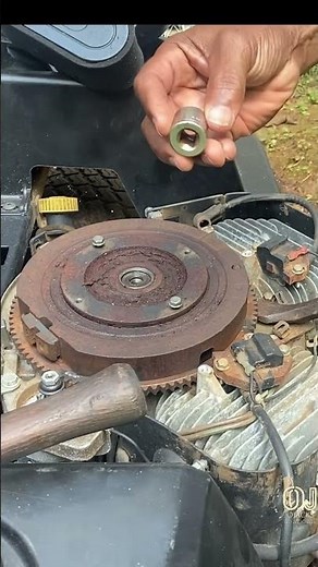 How to remove a stuck flywheel on a lawnmower ￼