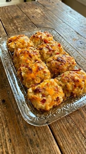 Hashbrown Casserole Recipe Ingredients 30 oz frozen shredded hash brown potatoes thawed 2 tbsp olive oil 1 yellow onion diced 3 large garlic cloves minced 1/4 cup all purpose flour 2 cups whole milk (can use reduced fat if needed) 1 cup chicken stock 1 cup sour cream 8 oz shredded sharp cheddar cheese 1 1/2 tbsp minced parsley (can use dried parsley if needed) salt fresh cracked black pepper 1 cup shredded sharp cheddar cheese topping Directions Preheat oven to 350 and grease a 9×13 casserole ba