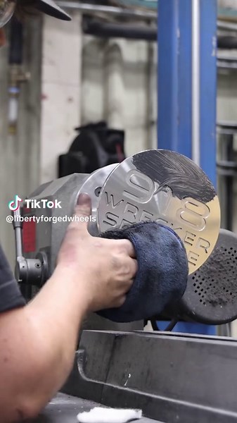 Floating caps with every set 🗽 #LibertyForgedWheels #FloatersWithEverySet #AllBilletAllTheTime #Forged #Wheel #Floating #LibertyForged