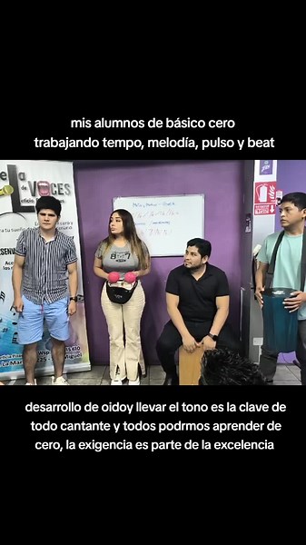 Leticia Producciones (@leticiaproducciones) - aquí trabajando con mis alumnos el desarrollo de oído musical para que cuando canten con pista o con músicos sepan llevar el tempo #cantantes #leticiaproducciones #escueladevoces #coachvocal #musical