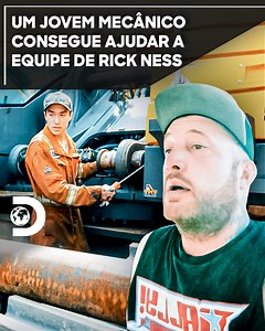 382K views · 5.9K reactions | Duas máquinas de alto valor sofreram danos durante a operação, e um jovem mecânico de 20 anos vão salvar o dia da equipe de Rick ao consertar os equipamentos de mineração. #FebreDoOuro #J | Discovery Brasil | Facebook