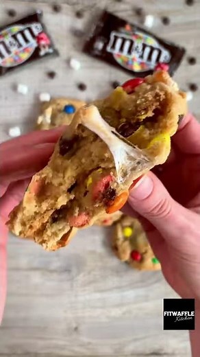 How to make M&M Cookies! Recipe tutorial