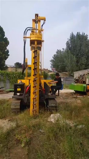 Solar piling machine manufacturer.