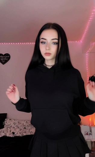 Exploring Eris Faye's Unique Vibe and Style