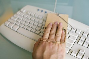 How to Fix a Floating Cursor | Techwalla