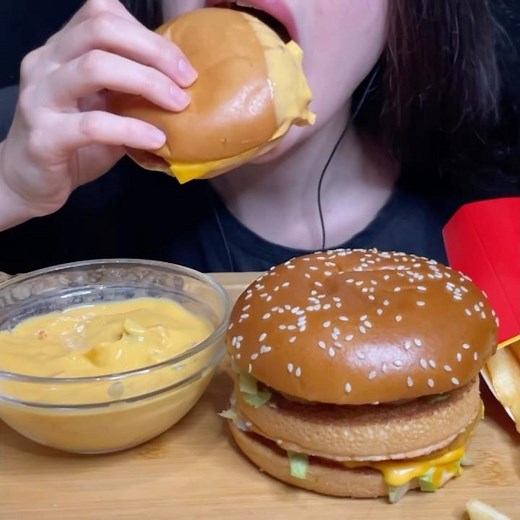 CHICKEN BIG MAC + CHEESEBURGER | EATING MCDONALDS FAST FOOD | ASMR MUKBANG #mcdonalds #asmreating