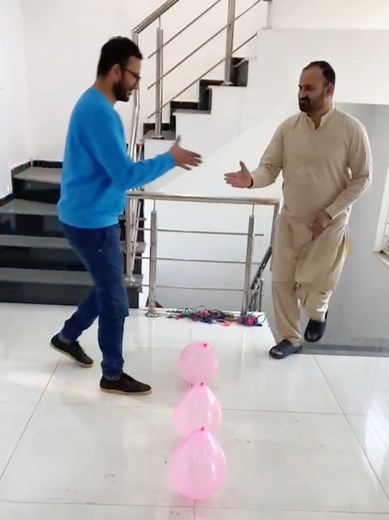 Funny Balloon Popping #game #shorts #balloon #viral #funny #fun