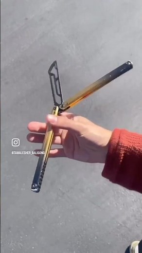 Balisong flipping with the impulse