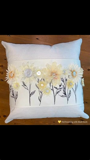 What can you make with vintage mother of pearl buttons??? Here are a bunch of my button crafts… | DiyDreaming